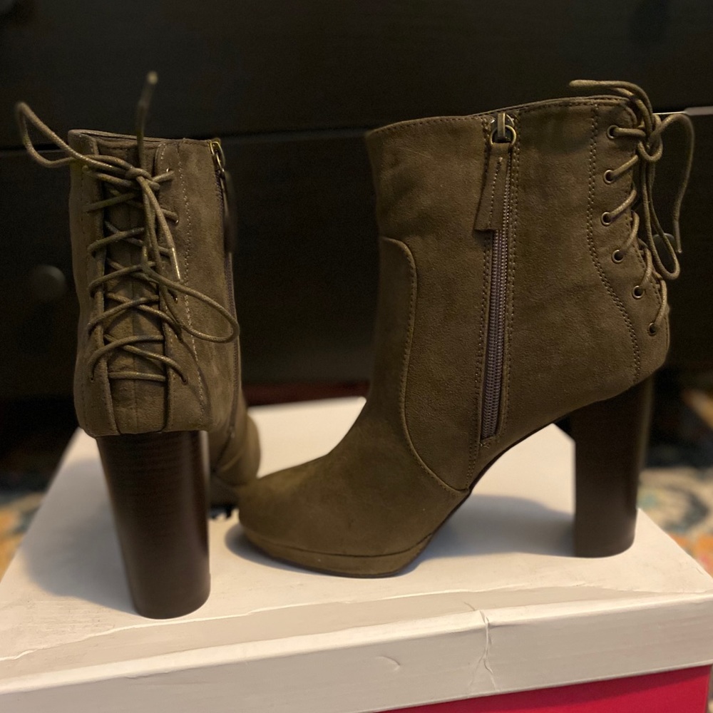 Just fab booties 🥵